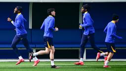 Duel Inter Milan vs Feyenoord akan tersaji dalam leg kedua babak 16 besar Liga Champions 2024-2025. Pertandingan ini akan berlangsung di Giuseppe Meazza pada Rabu, 12 Maret 2025, pada pukul 03.00 WIB. (AFP/Piero Cruciatti)