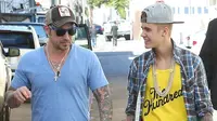 Justin Bieber bersama sang ayah, Jeremy (Mirror.co.uk)