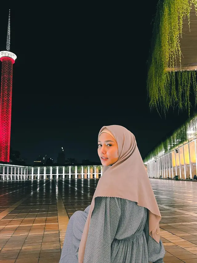 6 Potret Dara Arafah Tampil Menawan dengan Balutan Hijab, Pancarkan Pesona