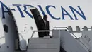 Presiden Afrika Selatan Cyril Ramaphosa tiba di Bandara Internasional Ministro Pistarini, Buenos Aires, Argentina, Rabu (28/11). Cyril Ramaphosa tiba di Argentina untuk menghadiri KTT G20. (AP Photo/Martin Mejia)