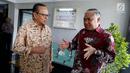 Utusan Khusus Presiden Din Syamsuddin berbincang dengan Ketua Presidium Konferensi Waligereja Indonesia (KWI) Ignatius Suharyo (kiri) usai melakukan pertemuan di Kantor KWI, Jakarta, Selasa (31/10). (Liputan6.com/Johan Tallo)