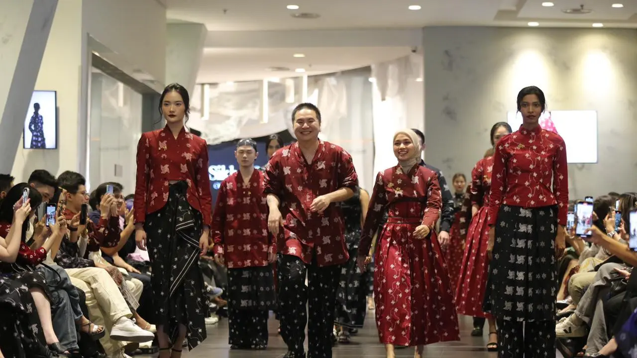 Siklus 2.0, Kreasi Busana Kontemporer dari Batik Pekalongan untuk Pria dan Wanita Karya OE X Wilsen Willim