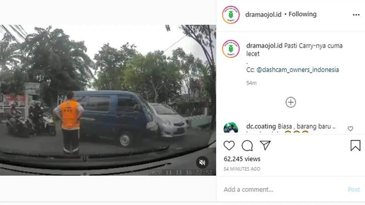 Tabrakan mobil (Instagram @dramaojol.id)