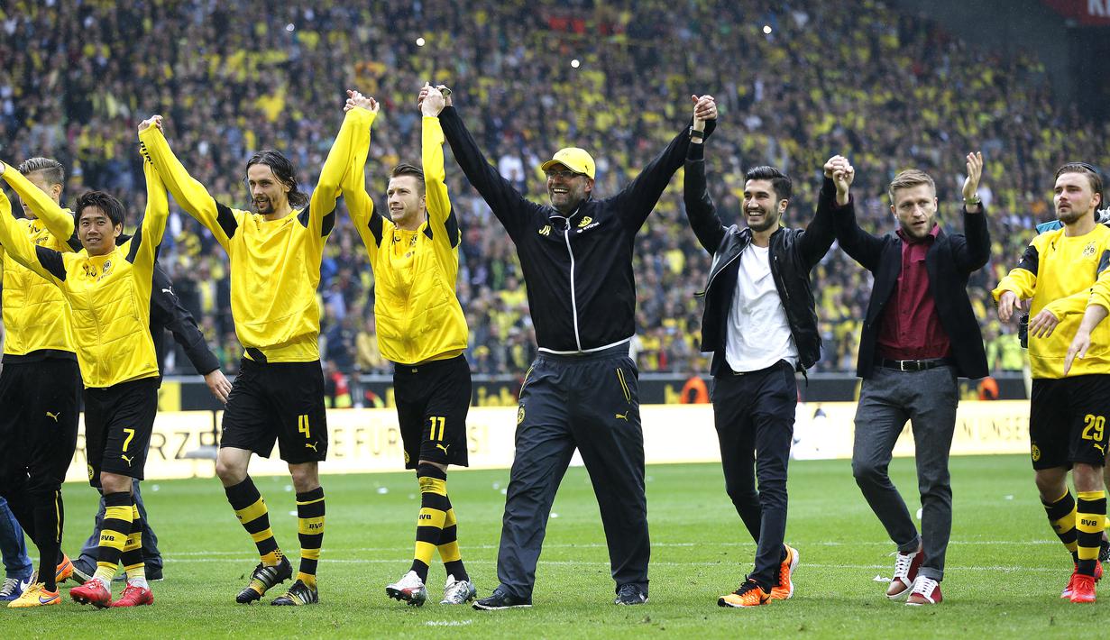 Klopp memberikan salam perpisahan terakhir untuk suporter Borussia Dortmund. (Frank Augstein/AFP)