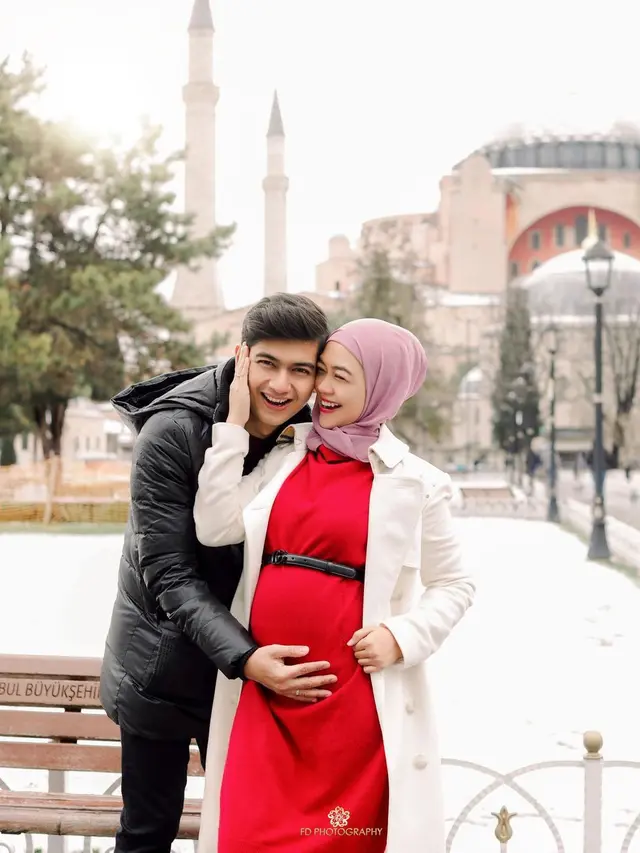 [Fimela] Ria Ricis dan Teuku Ryan