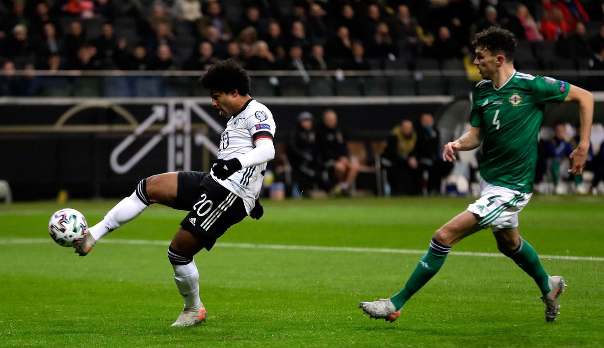 FOTO: Hattrick Gnabry Bantu Jerman Libas Irlandia Utara ...