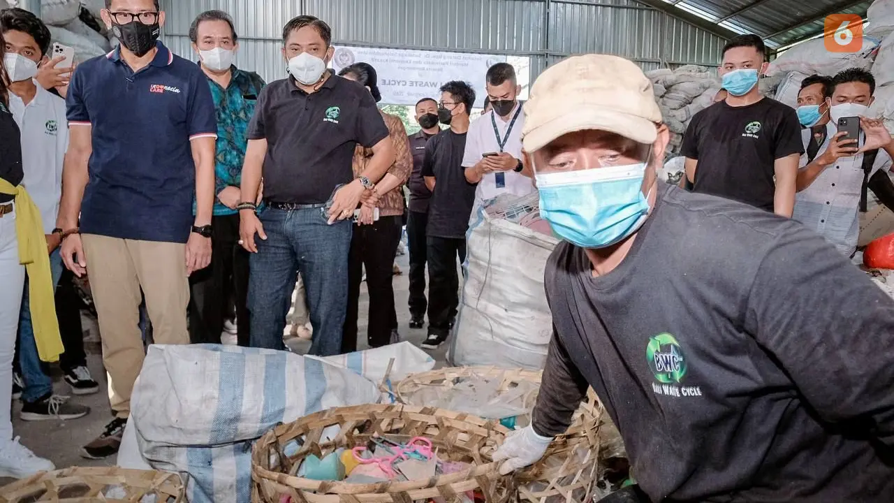 Bayar Tunggakan BPJS Cukup Pakai Sampah