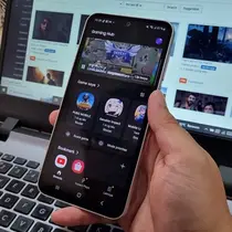 Pengalaman bermain game di Samsung Galaxy S23 FE. (Liputan6.com/Agustinus M. Damar)
