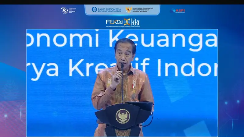 Presiden Jokowi dalam pembukaan Karya Kreatif Indonesia (KKI) dan Festival Ekonomi dan Keuangan Digital (FEKDI) 2024, di Jakarta, Kamis (1/8/2024).