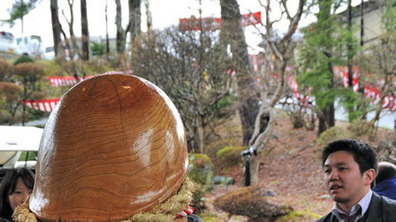 Festival menunggang penis di Jepang