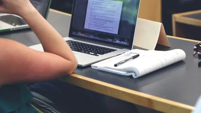 Perbanyak Kosakata dan Istilah