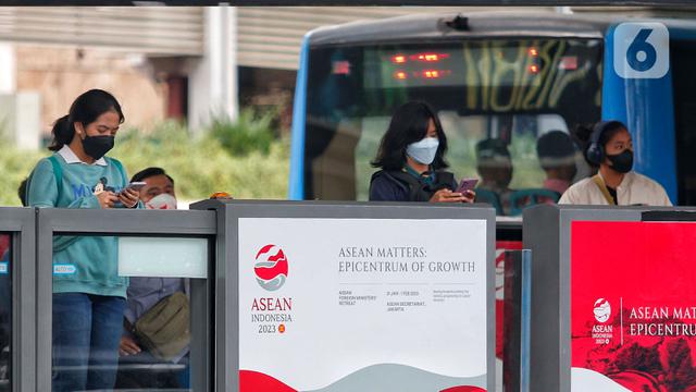 Tarif integrasi transportasi umum di jakarta masih di kaji pemprov DKI