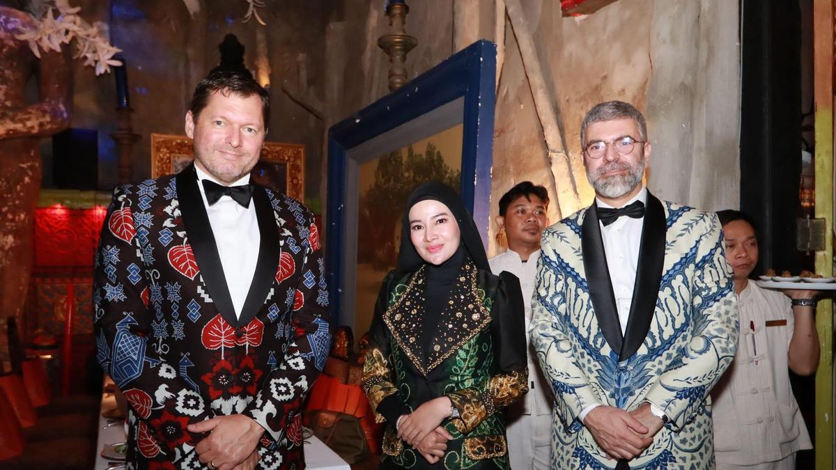 Batik Sasirangan Asal Kalimantan Selatan Diperlihatkan ke Dubes Berbagai Negara, Mendapat Auntias Baik