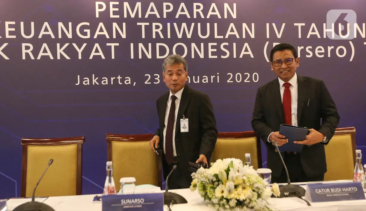 Dirut BRI Sunarso bersama jajaran Direksi disela memberikan paparan Kinerja Keuangan Triwulan IV tahun 2019, Jakarta, Kamis (23/1/2020). Sepanjang tahun 2019 aset BRI tercatat Rp 1.418,95 Triliun, tumbuh 9,41% dibanding aset akhir tahun 2018 sebesar Rp 1.296,90 Triliun. (Liputan6.com/Fery Pradolo)