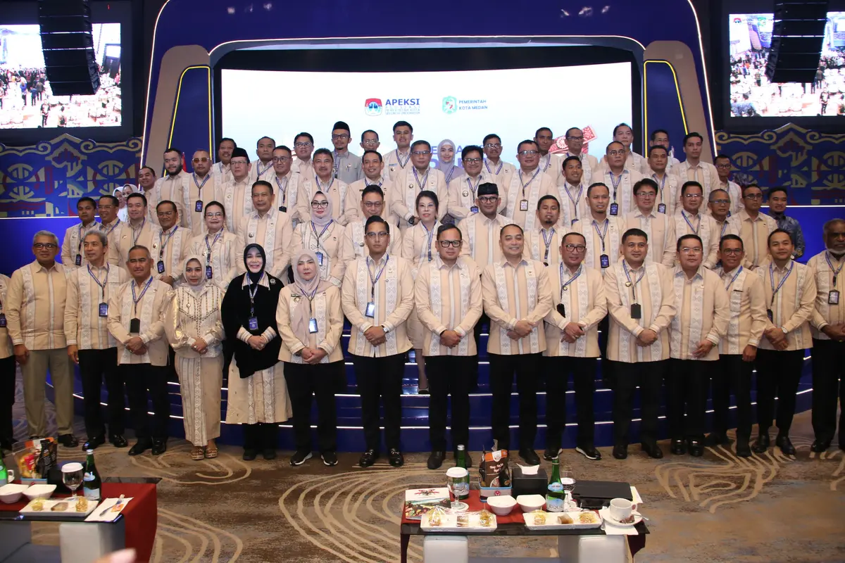 Wamendagri Bima Arya Sugiarto Rakernas XVIII APEKSI