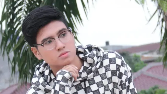 Yorry Fortuna, adik sepupu Afgan