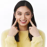 Ilustrasi diri sendiri, wajah glowing, tersenyum. (Image by cookie_studio on Freepik)