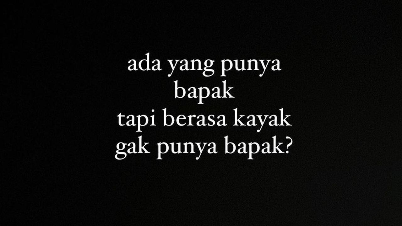 Pemilik akun Instagram amritsaraje membagikan kisah Ayu yang sukses membuatnya bersedih.&nbsp; Ayu memiliki seorang ayah namun tidak merasakan perannya. <br>