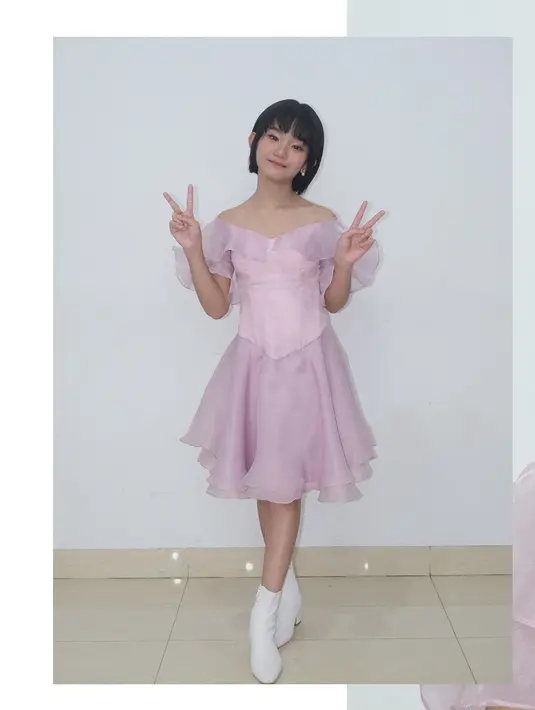 Gaya rambut ini dikenal dengan ciri khas layer bagian depan dipotong lebih pendek dari bagian belakangnya. Layer depan dipotong rata sebatas dagu untuk menciptakan efek disconnected yang sempurna. [@ayutingting92].