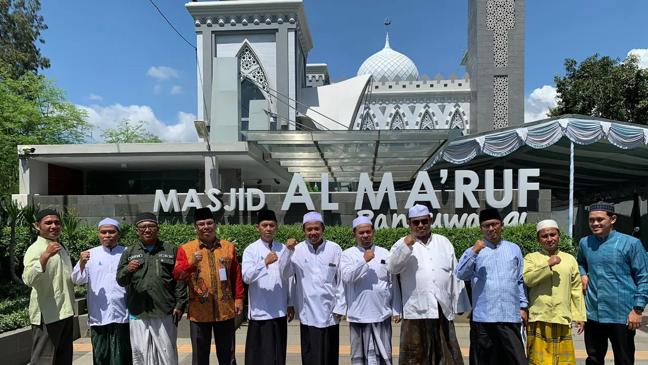 Tim asesor Masjid  Award dari PW DMI Jatim melakukan penilaian di Masjid Al Ma'Ruf Kelurahan Klatak Banyuwangi (Istimewa)