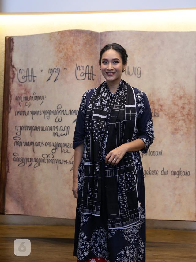 Kearifan Megamendung Motif Batik  Favorit Happy Salma  