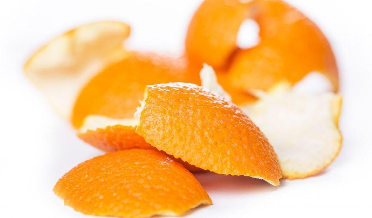 3. Kulit Jeruk dan Yogurt: Kulit Berseri dengan Antioksidan