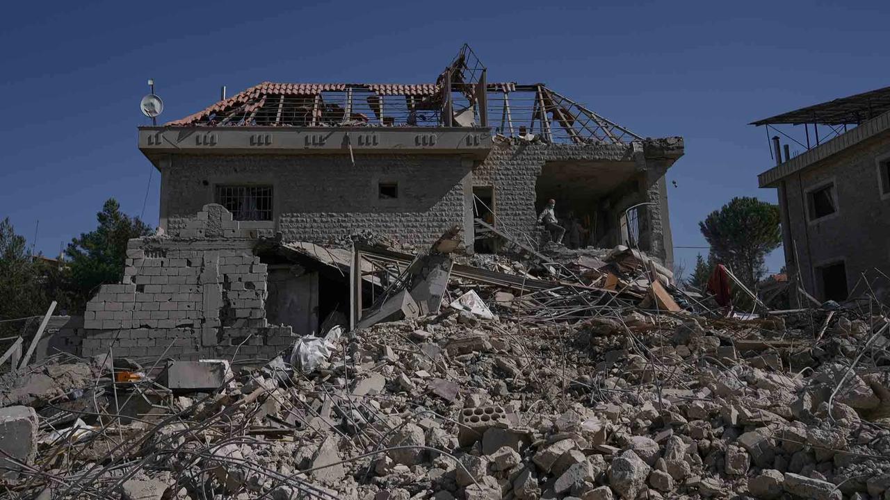 FOTO: Serangan Udara Israel Guncang Lebanon Timur Korban Tewas 12 Orang