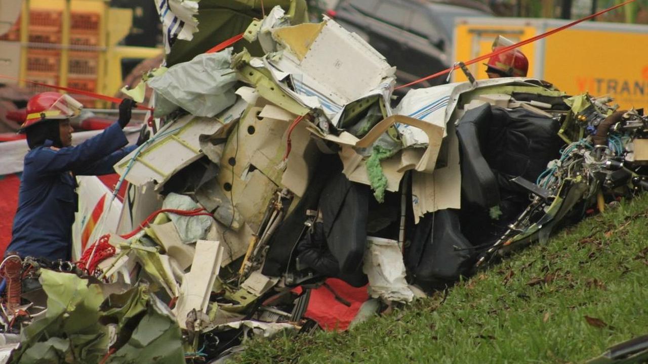 Juru Bicara Kementerian Perhubungan Adita Irawati mengatakan, jenis pesawat yang jatuh di BSD itu yakni Tecnam P2006T. Foto: merdeka.com / Arie Basuki<br>