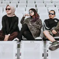 Pernah punya Teman Palsu? Lagu terbaru KOTAK ini cocok kamu dengarkan.