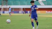 Laga antara PSIS Semarang melawan RANS Nusantara FC menjadi momen kembalinya Taisei Marukawa setelah pulih dari cedera. Namun, dia belum bisa mendapatkan menit bermain yang banyak. (Bola.com/Radifa Arsa)