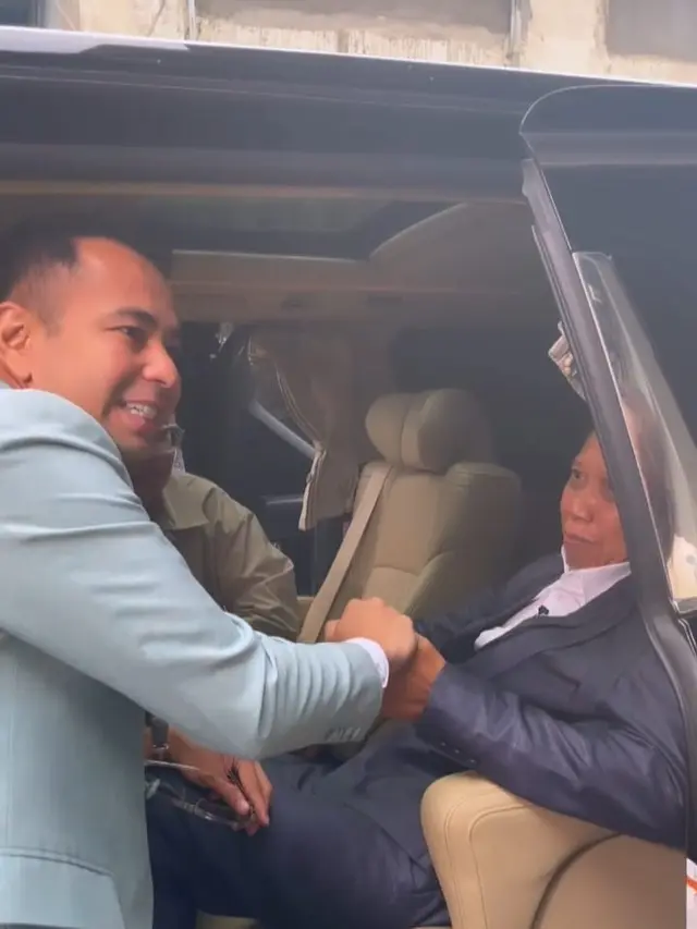 Potret Raffi Ahmad beri semangat Tukul Arwana (Sumber: Instagram Stories/@raffinagita1717)
