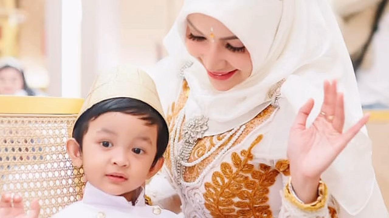 Penampilan Keren Sulthan, Putra Roro Fitria yang Makin Tampan dan Kini Sudah Besar