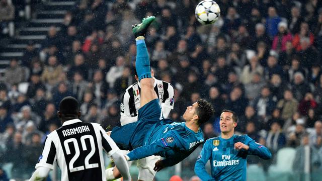 Cristiano Ronaldo Dan 4 Gol Salto Terbaik Di Dunia Dunia Bola Com Walaupun beberapa punggawa sepakbola bertampang serem, tapi aslinya mereka juga punya sisi lucu dan aneh juga lho. cristiano ronaldo dan 4 gol salto