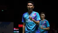 Pebulutangkis ganda putra Indonesia, Fajar Alfian/Muhammad Rian Ardianto melakukan selebrasi setelah mencetak poin saat bertanding melawan pebulutangkis ganda putra Hong Kong, Chang Ko-Chi/Po Li-Wei pada laga 16 besar Indonesia Masters 2023 di Istora Senayan, Jakarta, Kamis (26/01/2023). Fajar Alfian/Muhammad Rian Ardianto menang rubber game 13-21, 21-9 dan 21-14. (Bola.com/Bagaskara Lazuardi)
