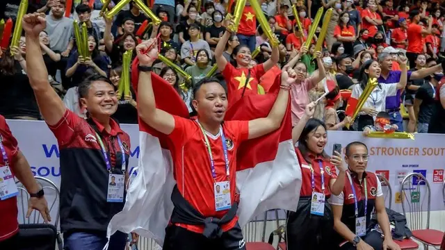 Foto: Pecah! Momen Kebahagiaan Timnas Basket Putra Indonesia Saat Cetak Sejarah Sabet Emas di Ajang SEA Games 2021