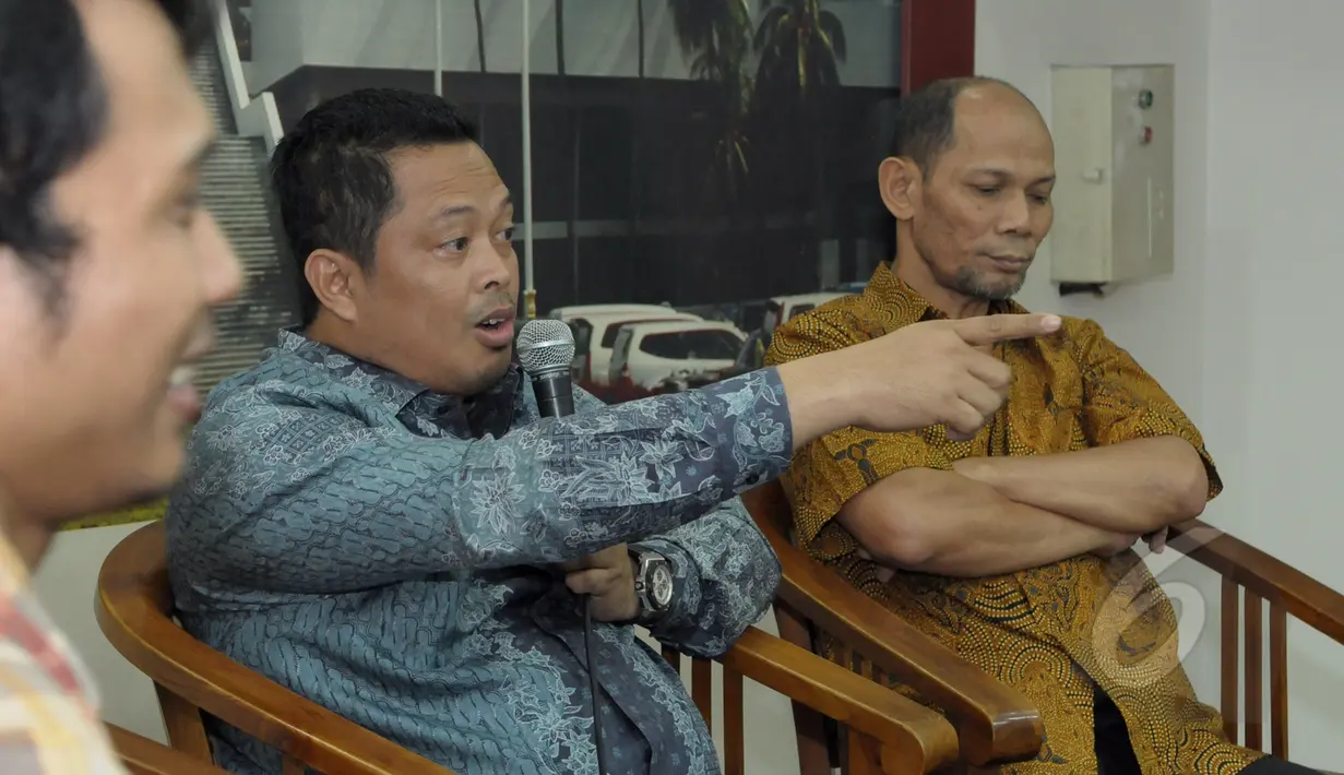 Wakil Ketua MPR Mahyudin (tengah) saat menjadi pembicara pada diskusi "Rupiah Terpuruk dan Dampaknya bagi Perekonomian Indonesia", Jakarta, Kamis (19/03/2015). (Liputan6.com/Andrian M Tunay)
