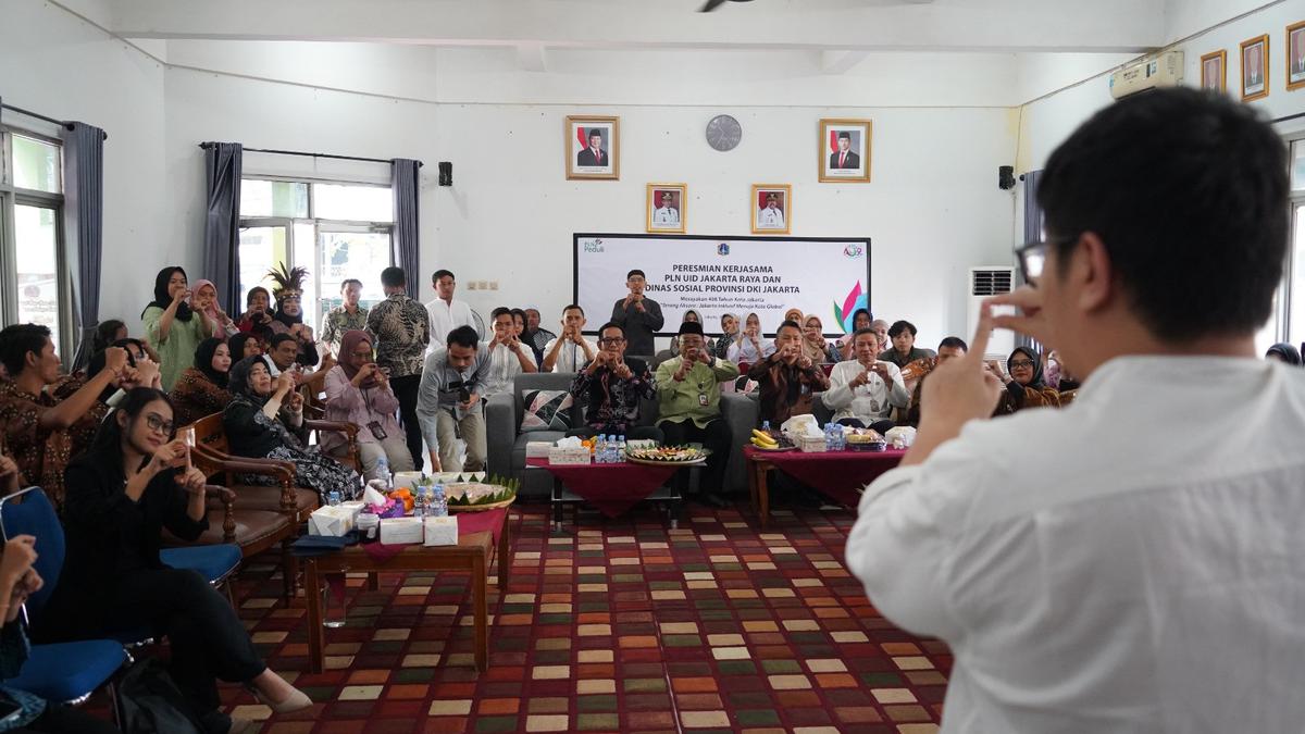 PLN dan Dinsos DKI Luncurkan “Terang Aksara”, Program Inklusif Disabilitas Netra dan Rungu