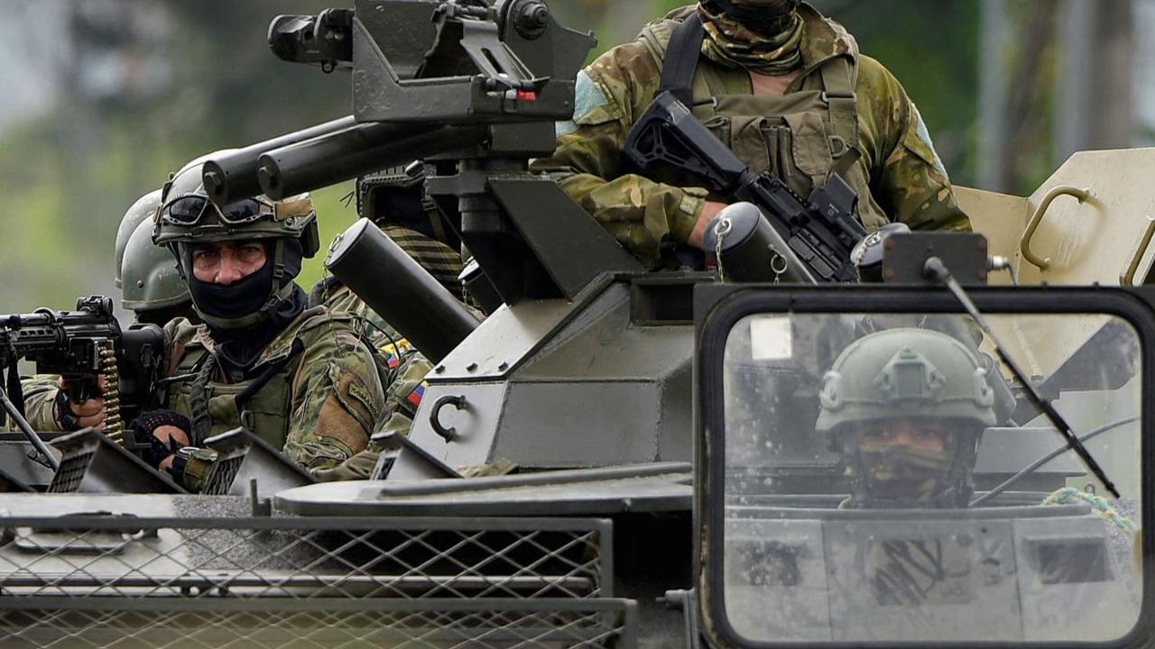 FOTO: 4.000 Tentara dan Polisi Gerebek Penjara Zonal 8 Amankan "Fito", Buntut Tewasnya Capres Ekuador Fernando Villavicencio