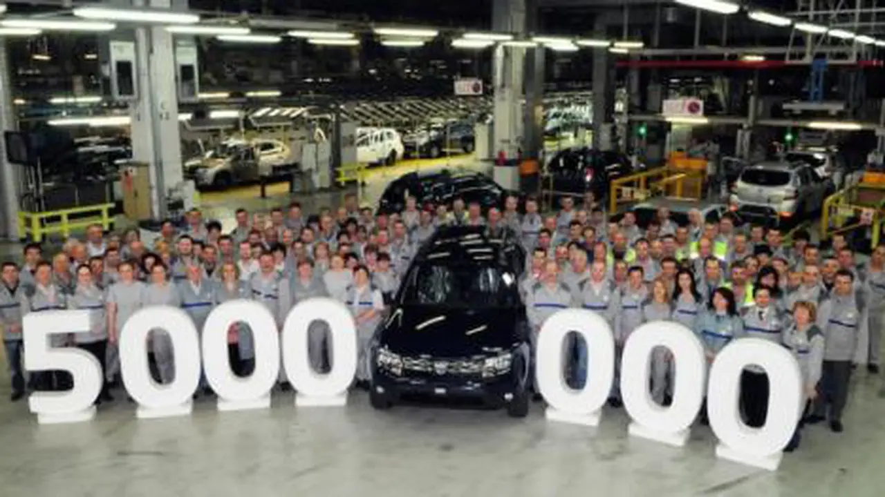 Dacia Rayakan Produksi ke-5 Juta Unit