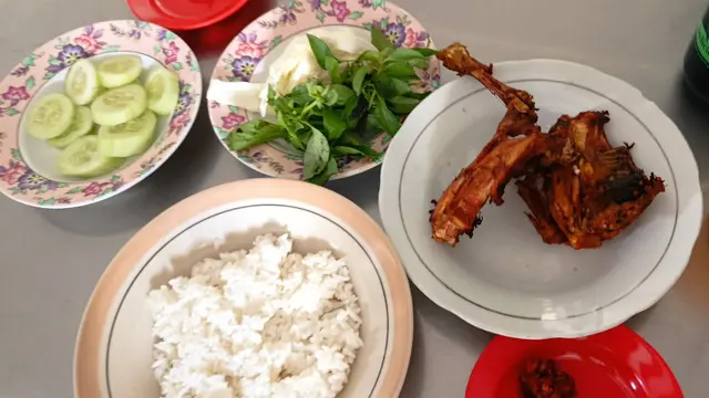 Ayam Goreng Sayangan