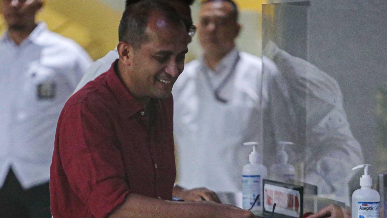 Maka dari itu, Luthfie menyatakan tidak sah dan tidak mempunyai kekuatan hukum mengikat atas penetapan tersangka terhadap kliennya itu.<br>
