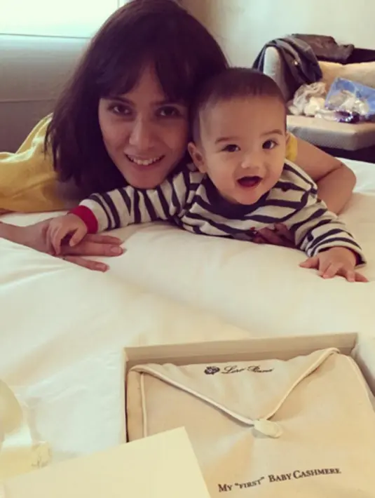 ' Two I Love The Most', tulis Fachri Albar diakun jejaring instagram miliknya. (viainstagram@aialbar/Bintang.com)