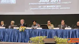 Citizen6, Jakarta: Panglima TNI Laksamana TNI Agus Suhartono S.E., beserta para pembicara yang lain di forum Jakarta International Defence Dialogue (JIDD) di Jakarta Convention Centre, Jumat (25/3). (Pengirim: Badarudin Bakri Badar)