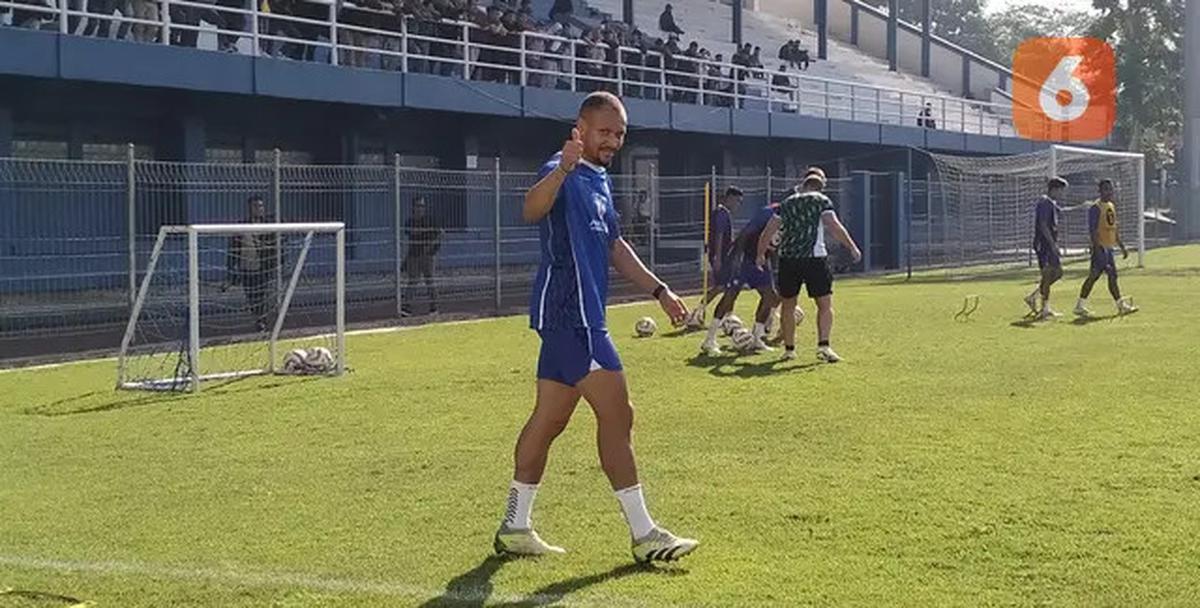 Gustavo Franca Tidak Mau Kendur Lawan Persis, Bawa Persib Menang Dulu Baru Selebrasi