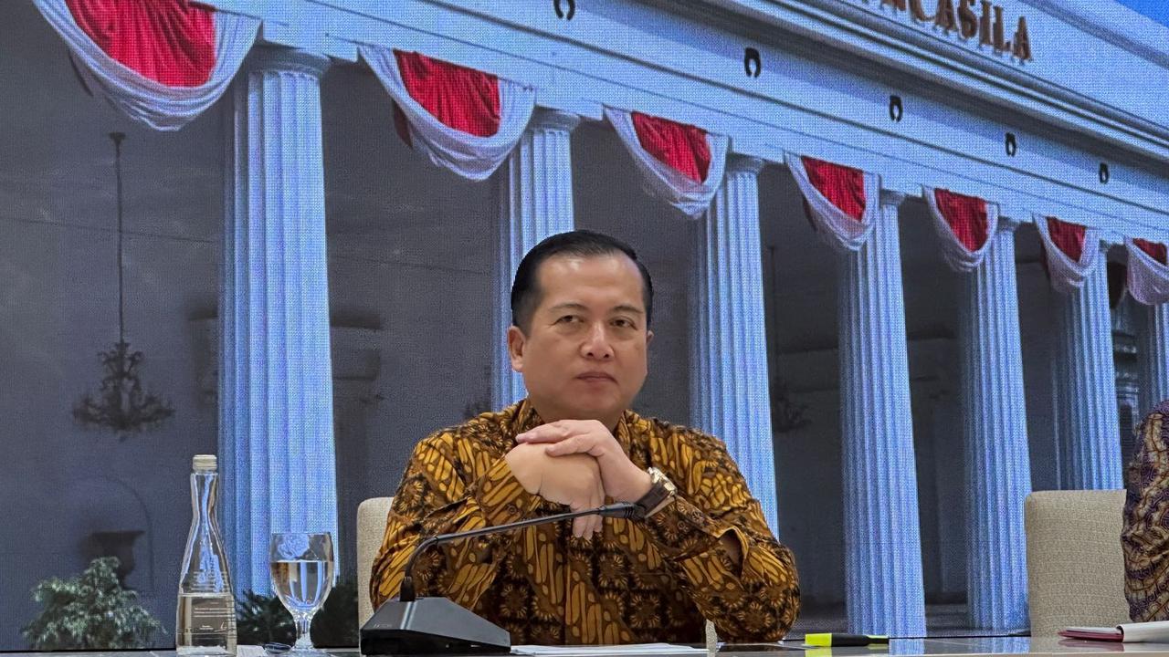 Juru Bicara Kementerian Luar Negeri RI Lalu Muhamad Iqbal dalam konferensi pers di Jakarta, Rabu (29/5/2024). (Liputan6/Benedikta Miranti)