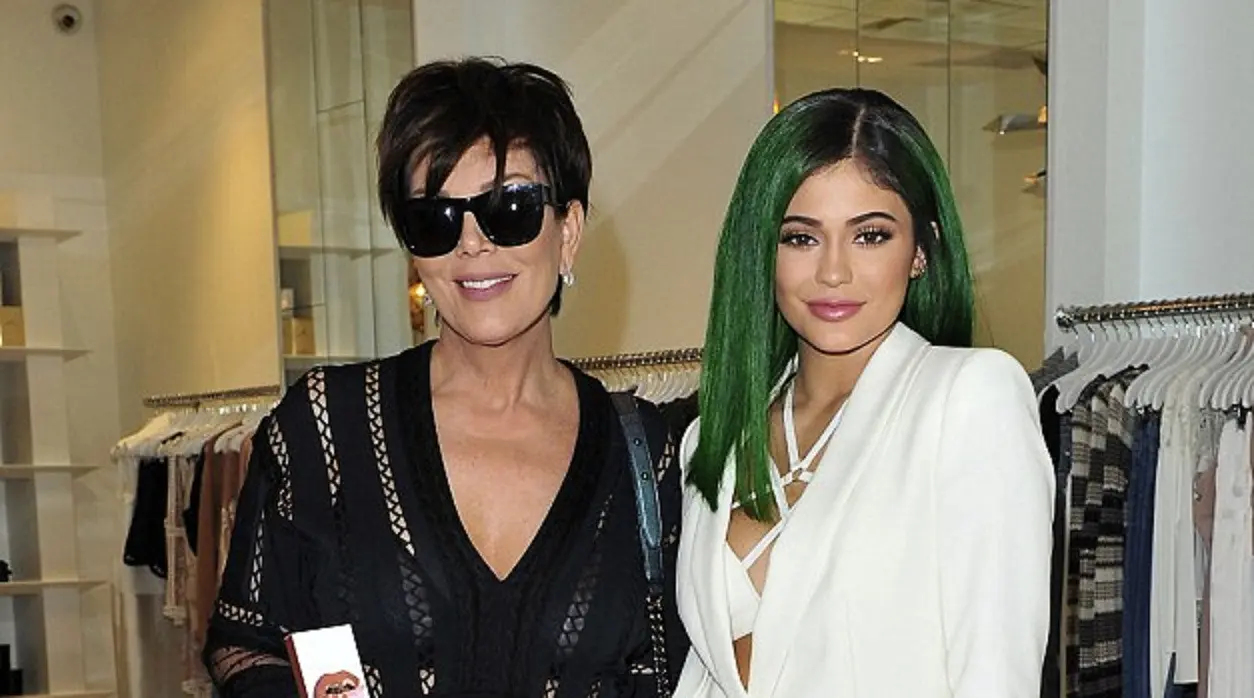 Kylie dan Kris Jenner (E!)