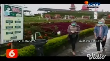 Flora wisata Santerra de Laponte merupakan wahana wisata di Kabupaten Malang, Jawa Timur, yang mempunyai daya tarik dan kekhasan tersendiri bagi wisatawan yang datang.