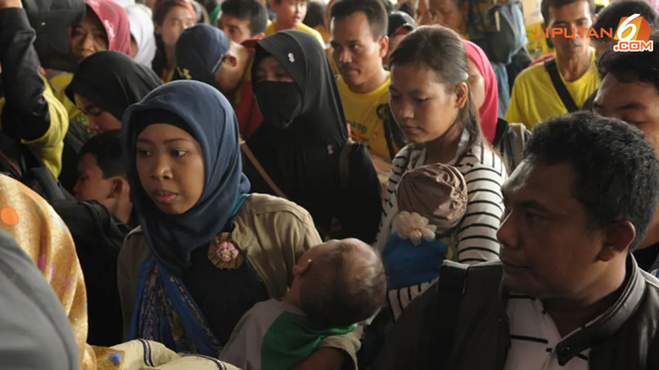 2foto-pemudik-130804c.jpg