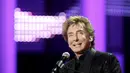 Musisi terkenal Barry Manilow dilarikan ke rumah sakit Los Angeles pada Kamis (11/2/2016) setelah melakukan konser di tur terakhirnya. (Bintang/EPA)
