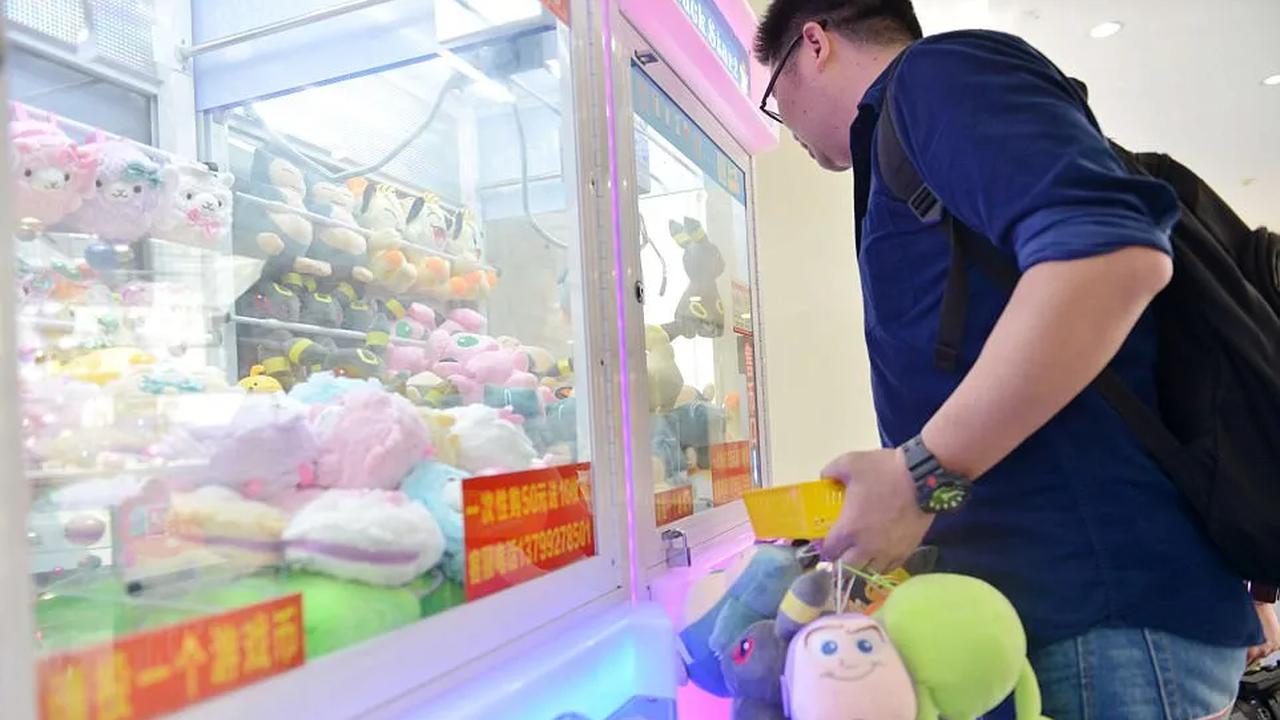 Hukum Bermain Capit Boneka